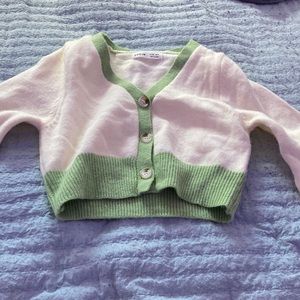 Girls cardigan. Size girl 9y. Never been worn.